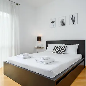 https://stylish-condo-with-jacuzzi-garibaldi-sempione-85m2.it-lombardy.com