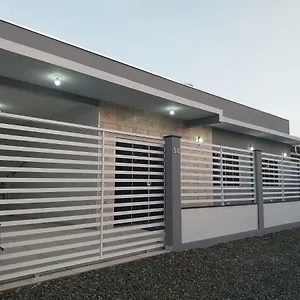 https://beach-house-penha-santa-catarina.santa-catarina-brasil.com