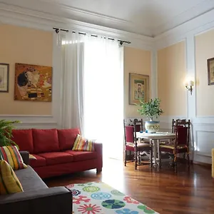 Elegante Centro Storico Apartamento CTA
